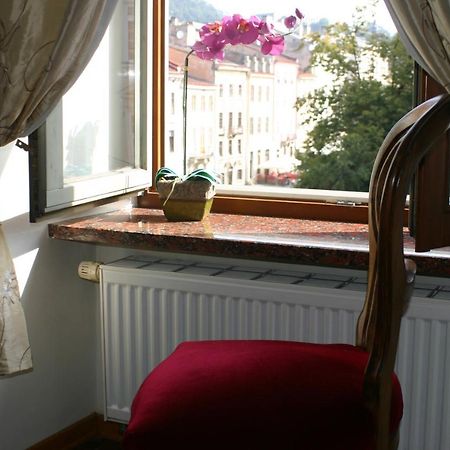 Apartment On Rynok Square 利沃夫 外观 照片