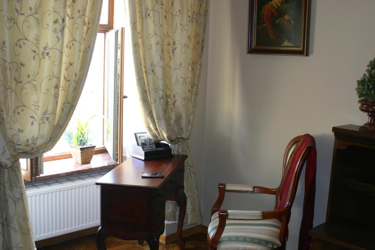 Apartment On Rynok Square 利沃夫 外观 照片