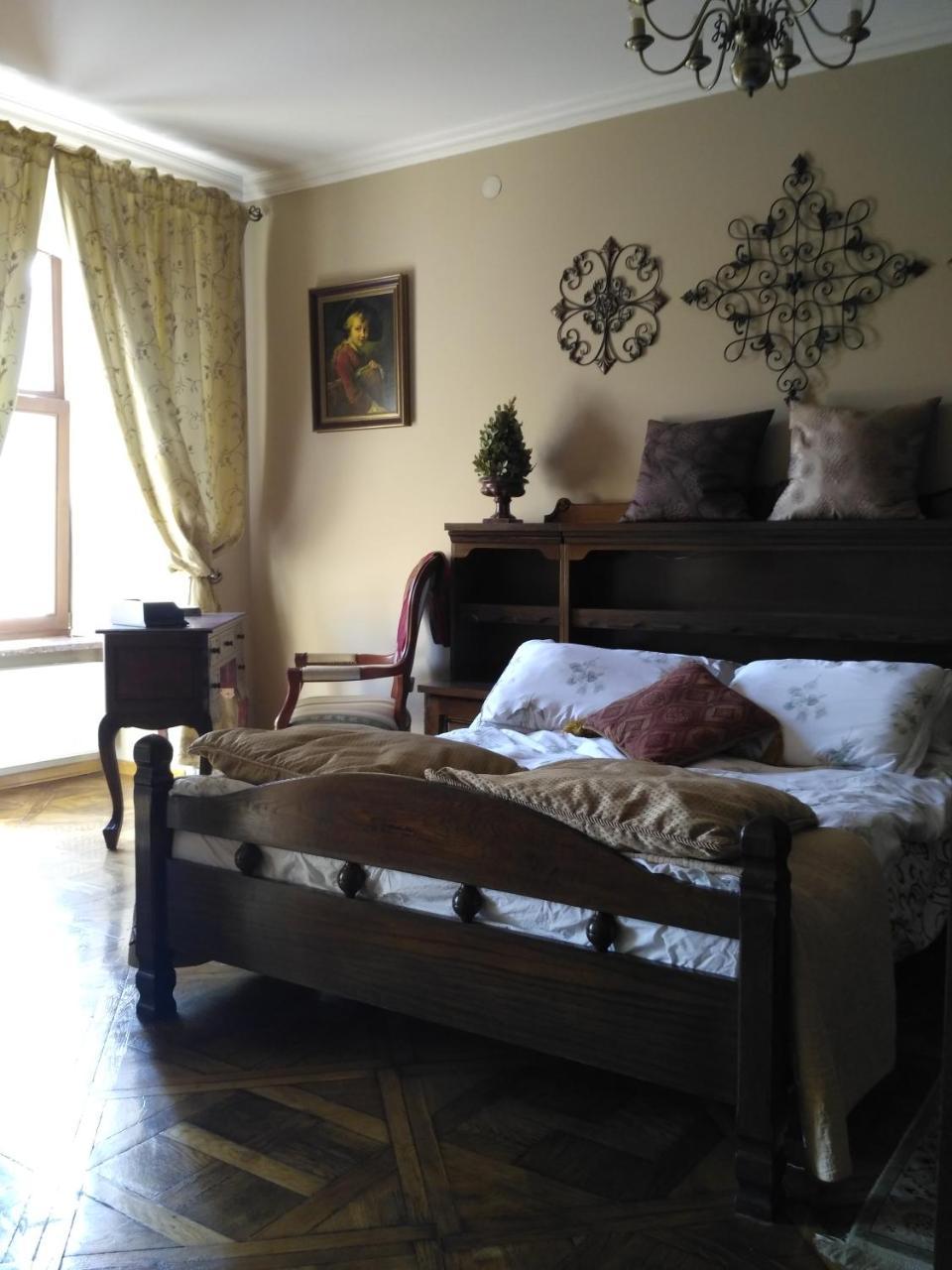 Apartment On Rynok Square 利沃夫 外观 照片