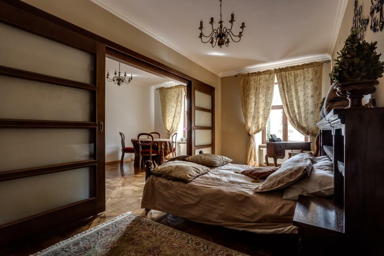 Apartment On Rynok Square 利沃夫 外观 照片