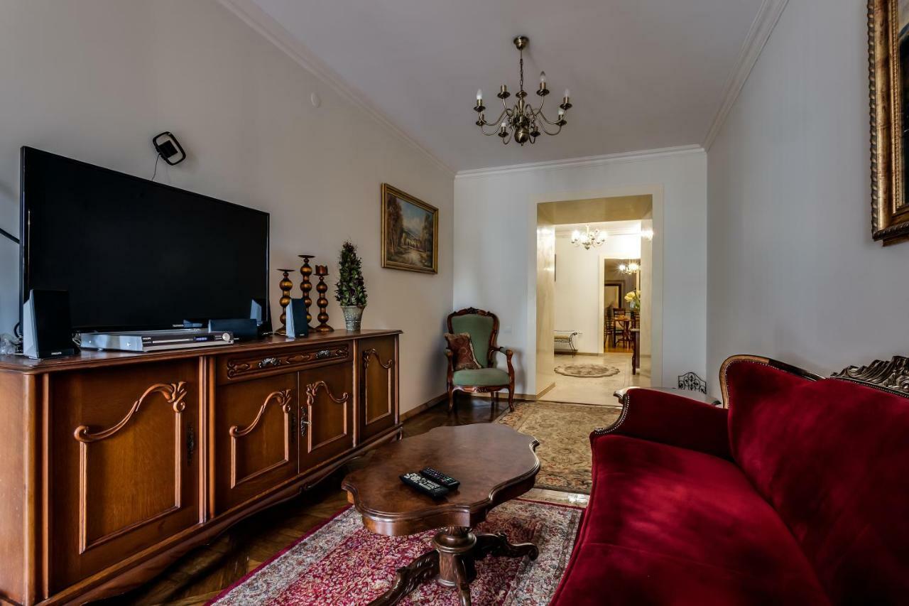 Apartment On Rynok Square 利沃夫 外观 照片