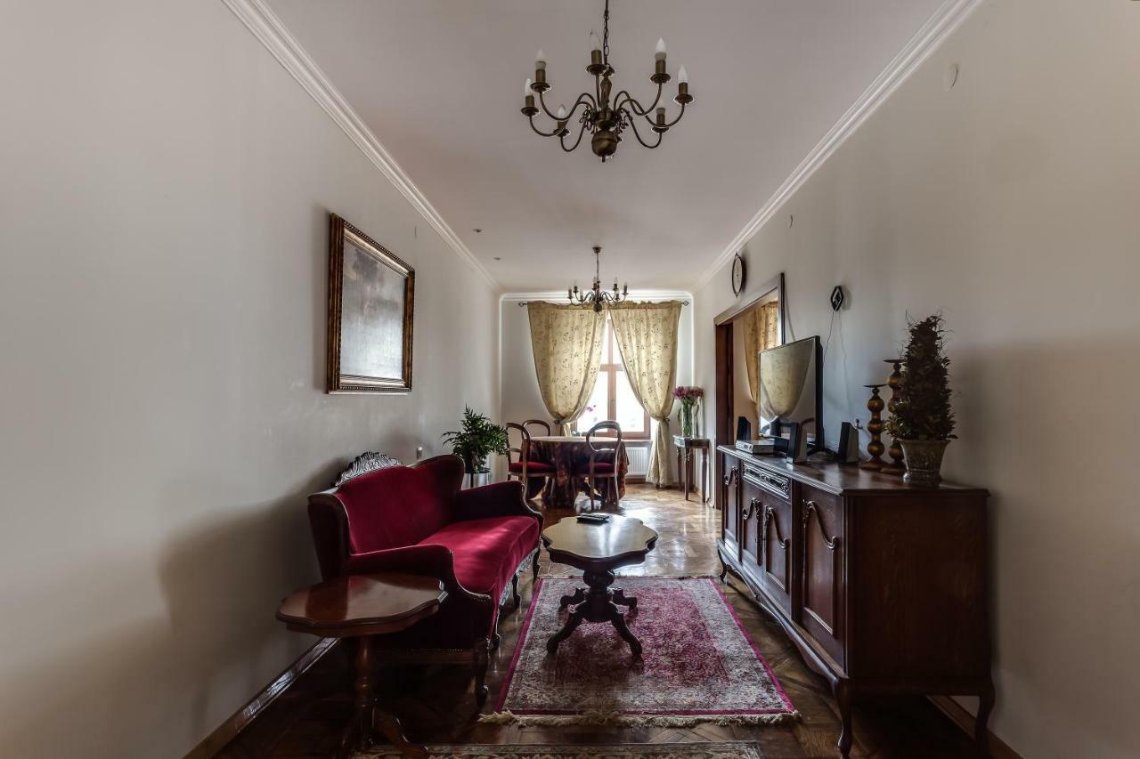 Apartment On Rynok Square 利沃夫 外观 照片